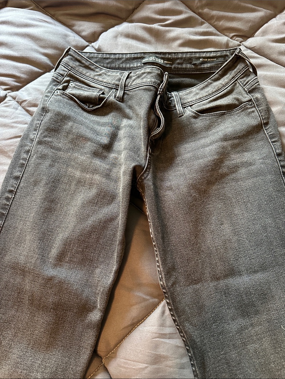 GUESS Women's Charcoal black Skinny Jeans